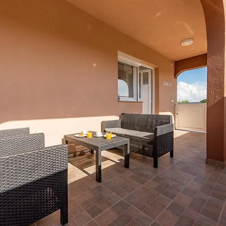 Apartments Kiara & Lukas Vir Exterior photo